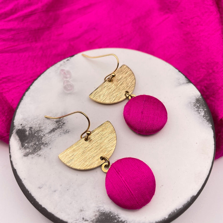 Ohrringe Halbmond . Bright Pink