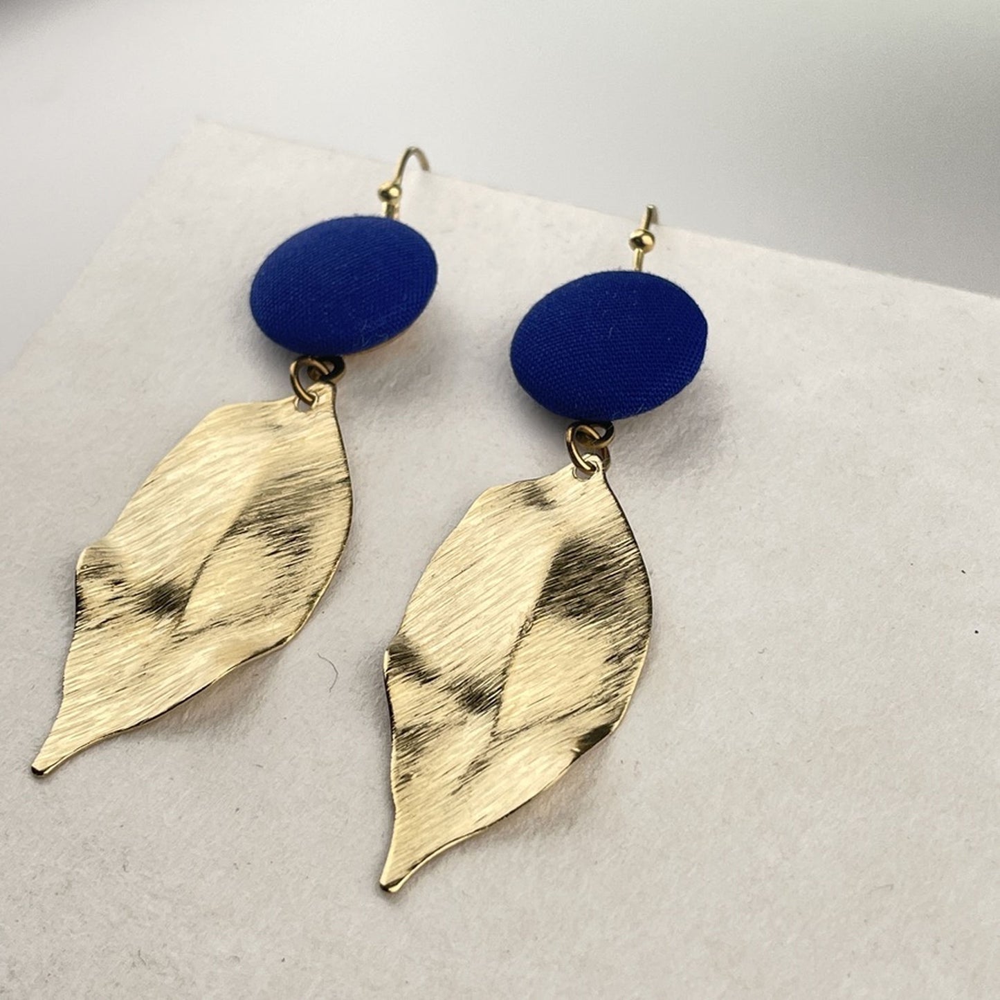 Ohrringe Lievs in Royalblau