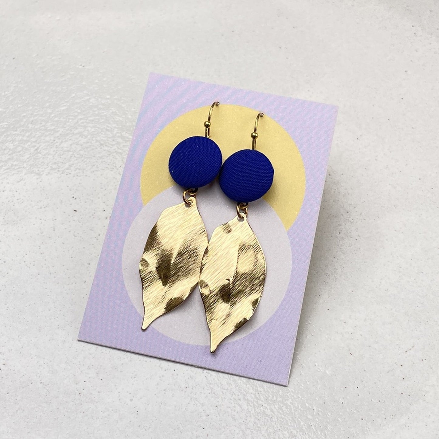 Ohrringe Lievs in Royalblau