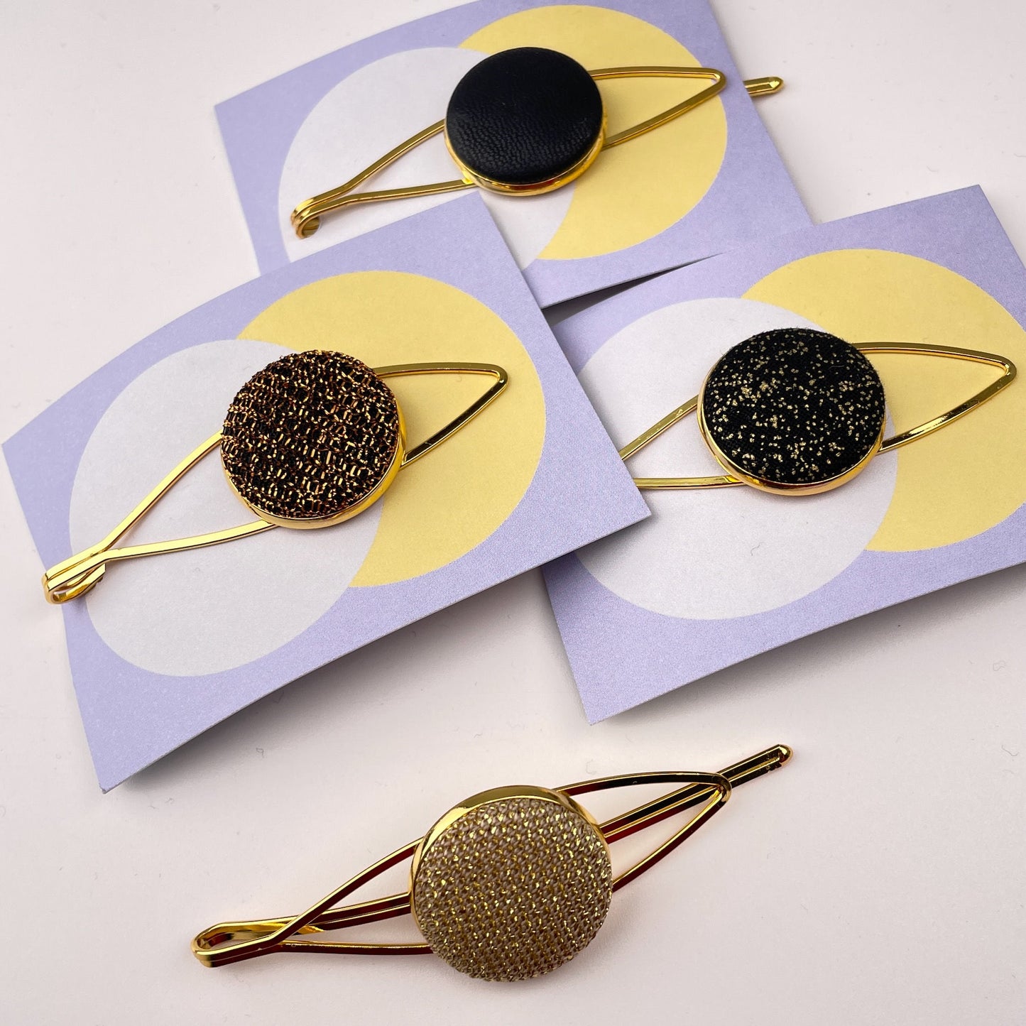 Haarspange *All Eyes In* in Leder