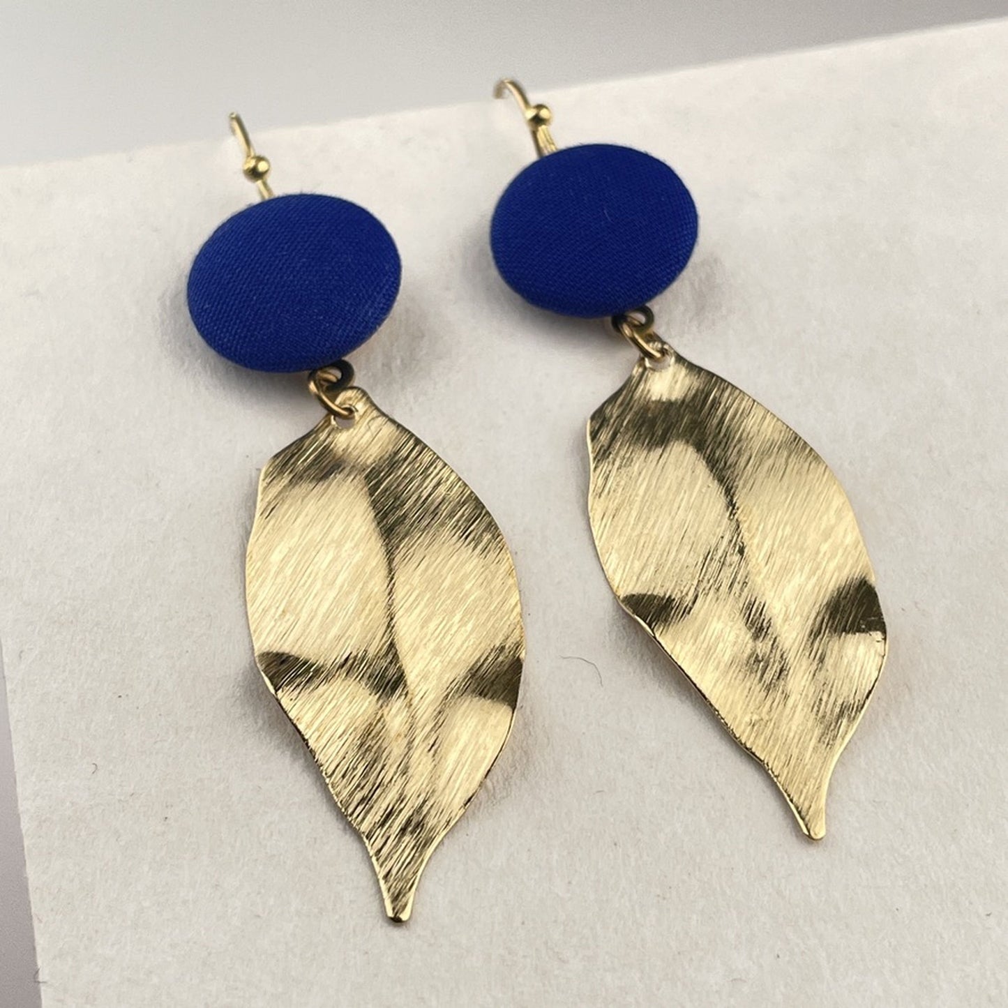 Ohrringe Lievs in Royalblau
