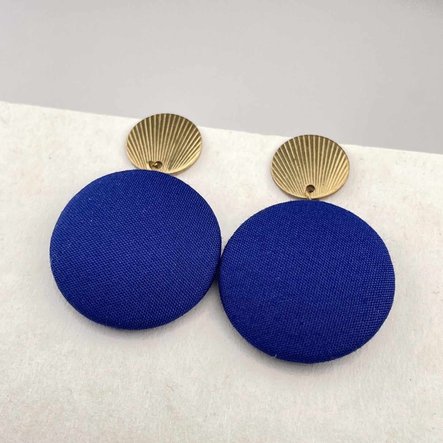 Ohrstecker MegaTransit in Royalblau
