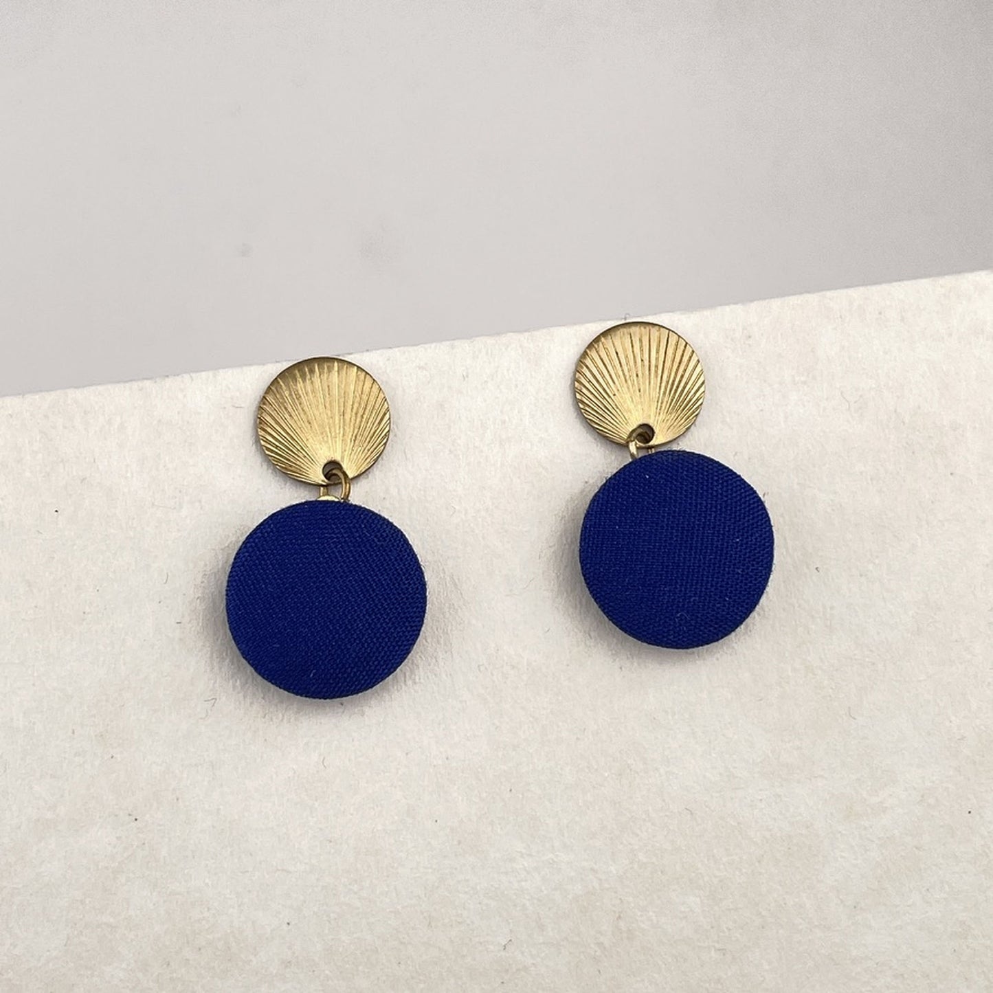 Ohrstecker Transit in Royalblau