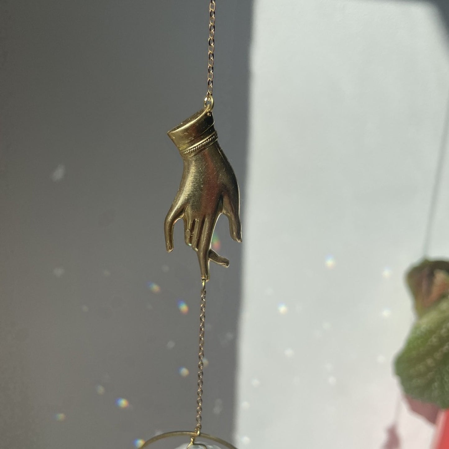 Suncatcher Hand