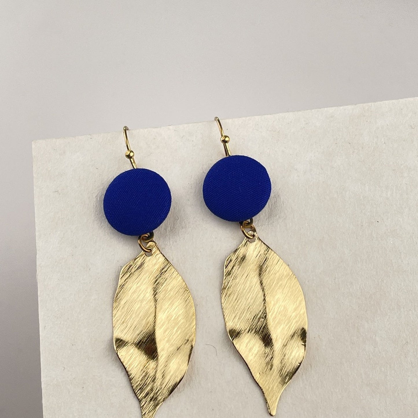 Ohrringe Lievs in Royalblau