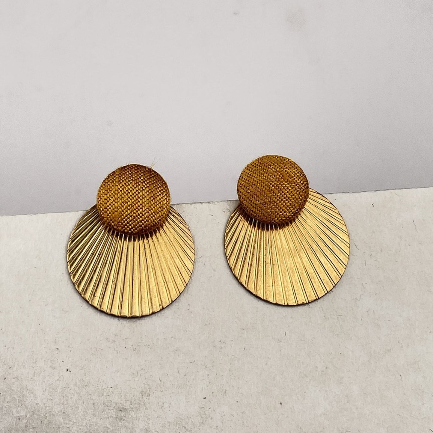 Ohrstecker Rundling in Gelb