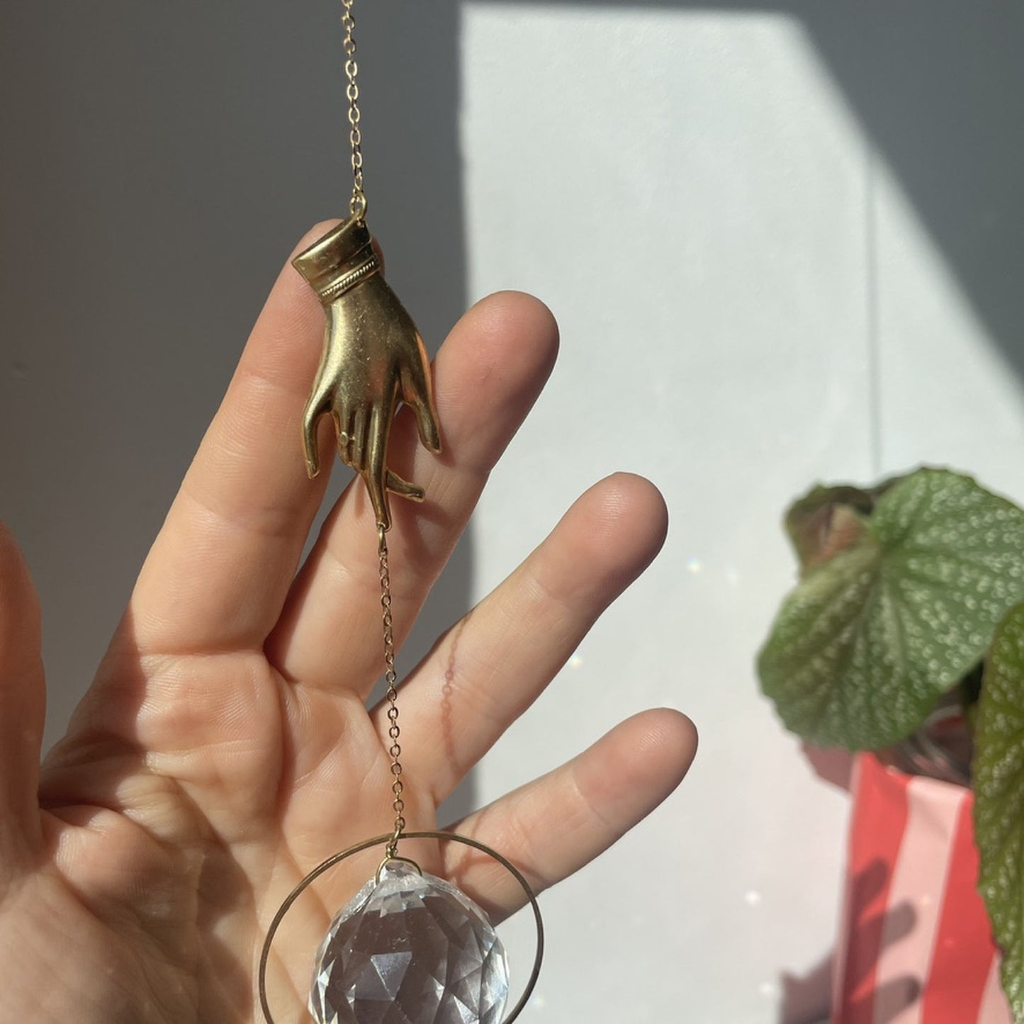 Suncatcher Hand