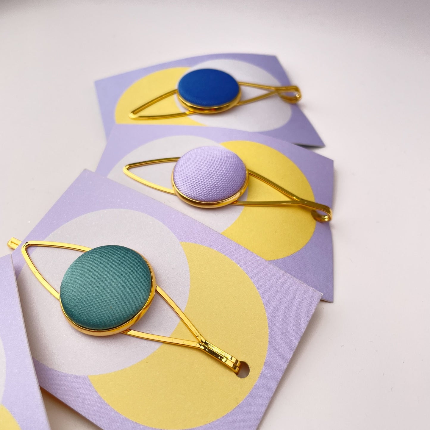 Haarspange *All Eyes In* in Royalblau