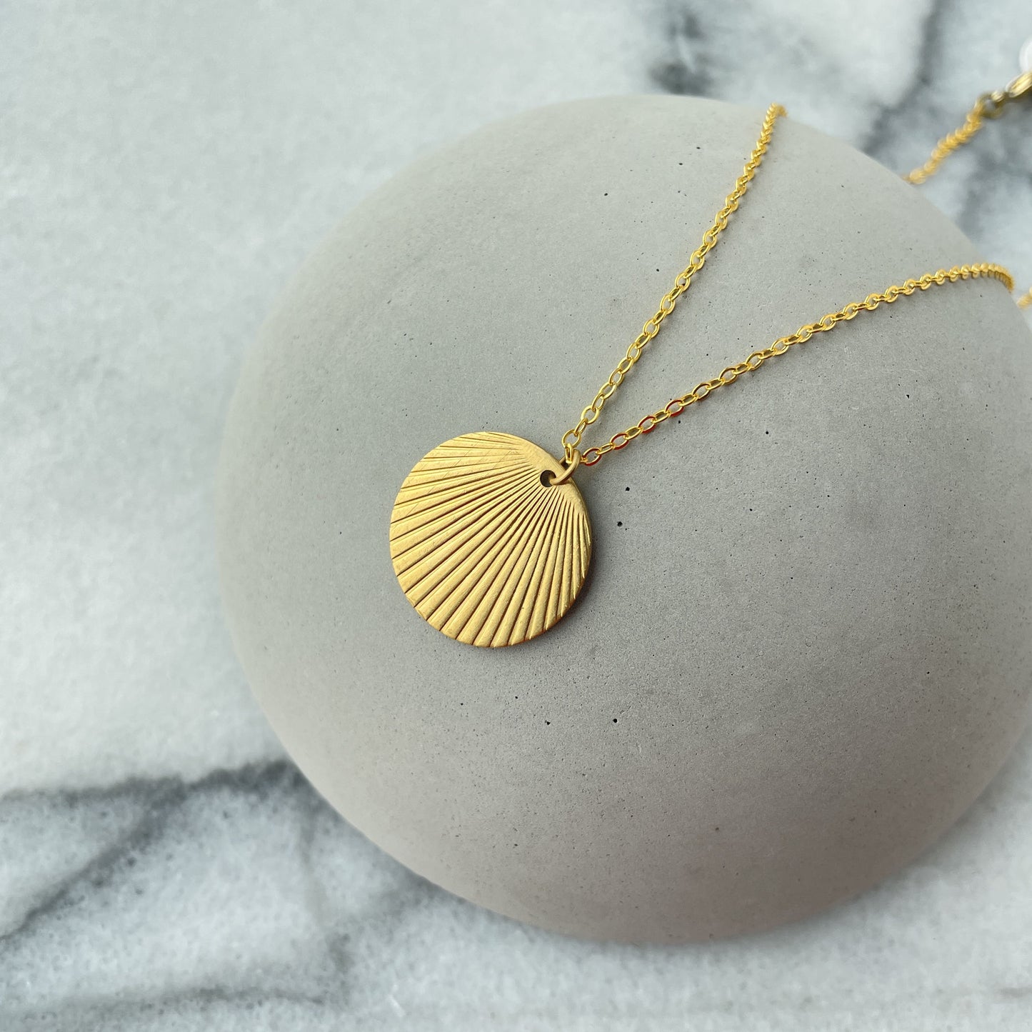 Zari . Kette . Kreis Big Ray