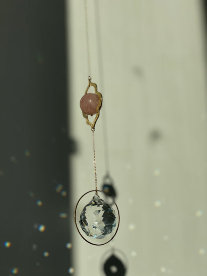 Suncatcher Vulva light Rosé. gold