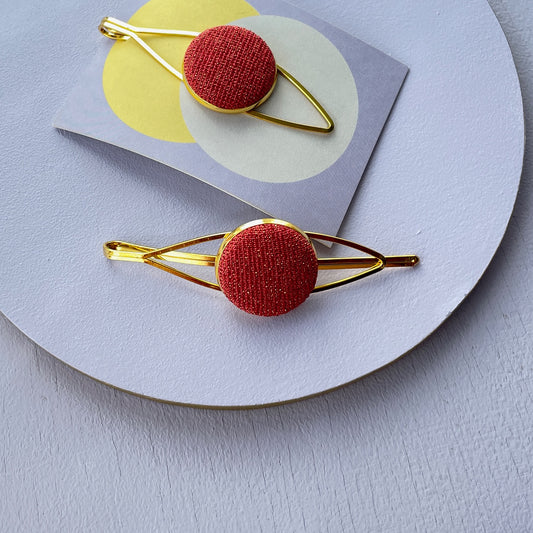 Haarspange *All Eyes In* in Glitzerrot