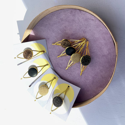 Haarspange *All Eyes In* in Leder