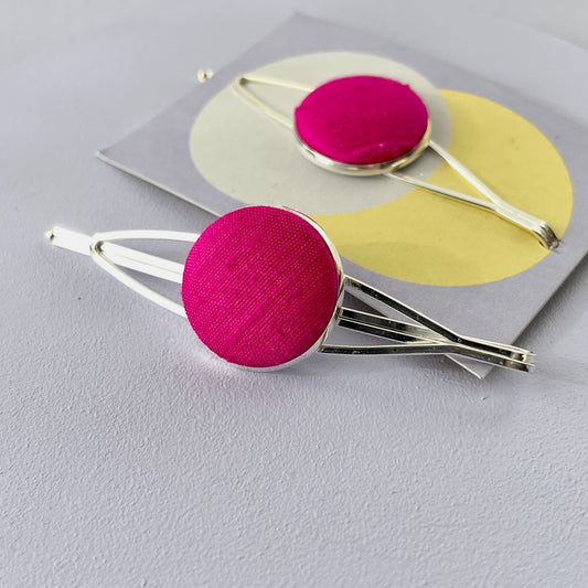 Haarspange *All Eyes In* in Pralles Pink. Silber