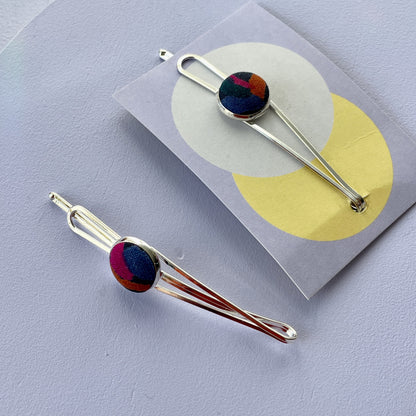 Haarspange *Little Pea*in Klecks Blau . Silber
