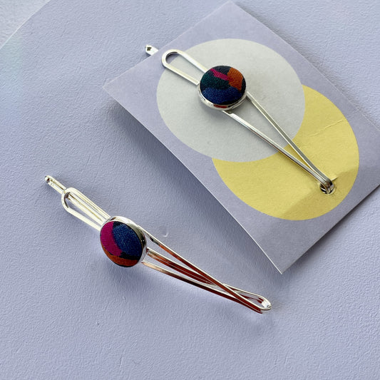 Haarspange *Little Pea*in Klecks Blau . Silber