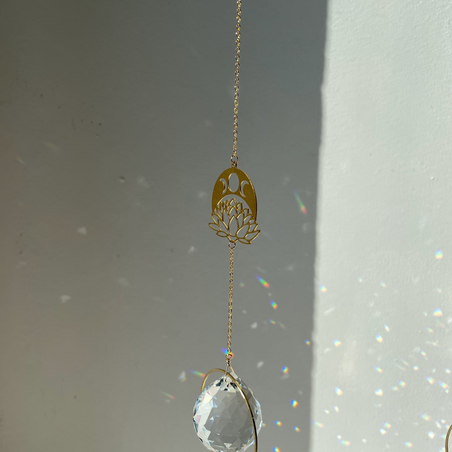 Suncatcher Lotus Mond-Lichtfänger, Regenbogenkristall, Fensterdeko, Geschenk zur Geburt, kleines Dankeschön