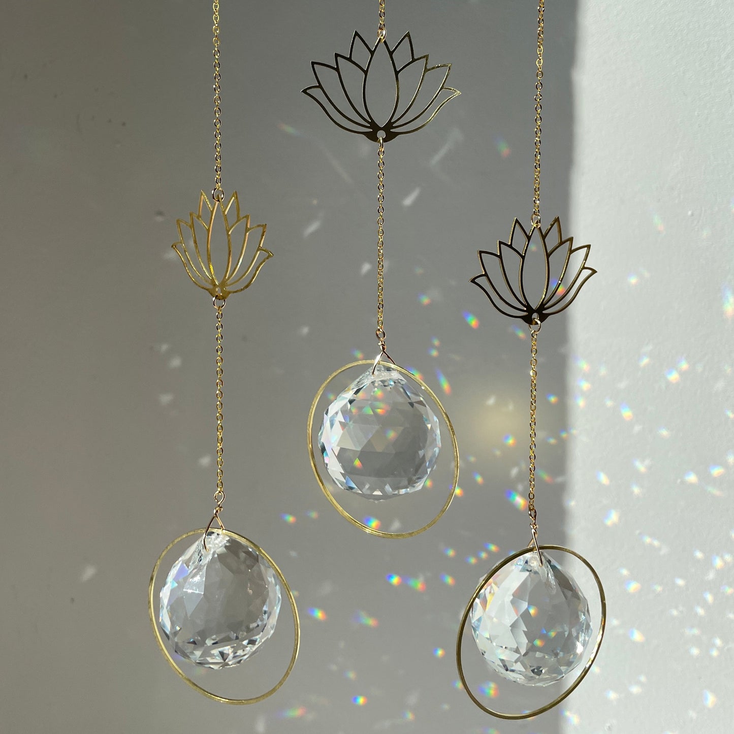 Suncatcher Lotusblüte / Lichtfänger / Fensterkristall  / Prisma