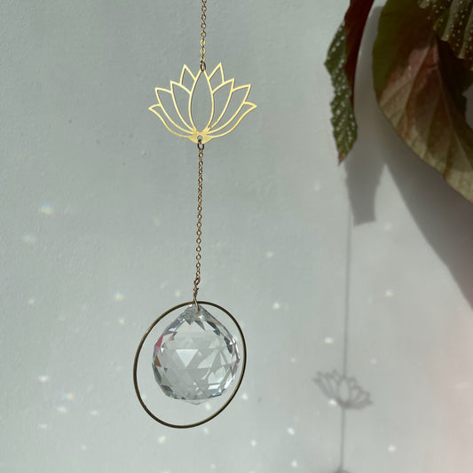 Suncatcher Lotusblüte / Lichtfänger / Fensterkristall  / Prisma