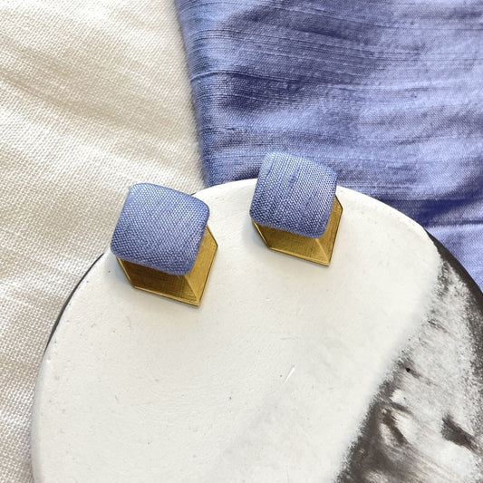 Ohrstecker Open Symbol .  Fliederblau
