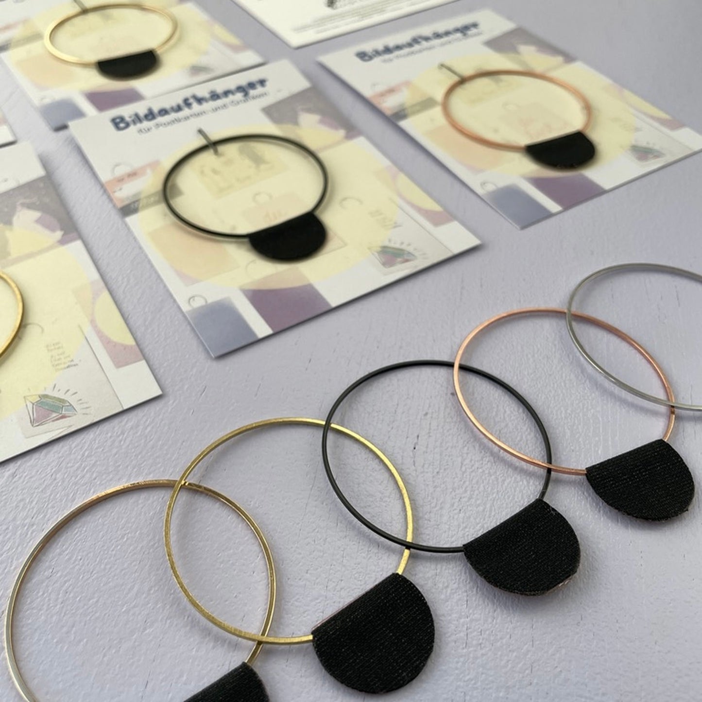 Bildaufhänger zum Postkarten aufhängen Kreis groß/ Wohndeko / Galerie