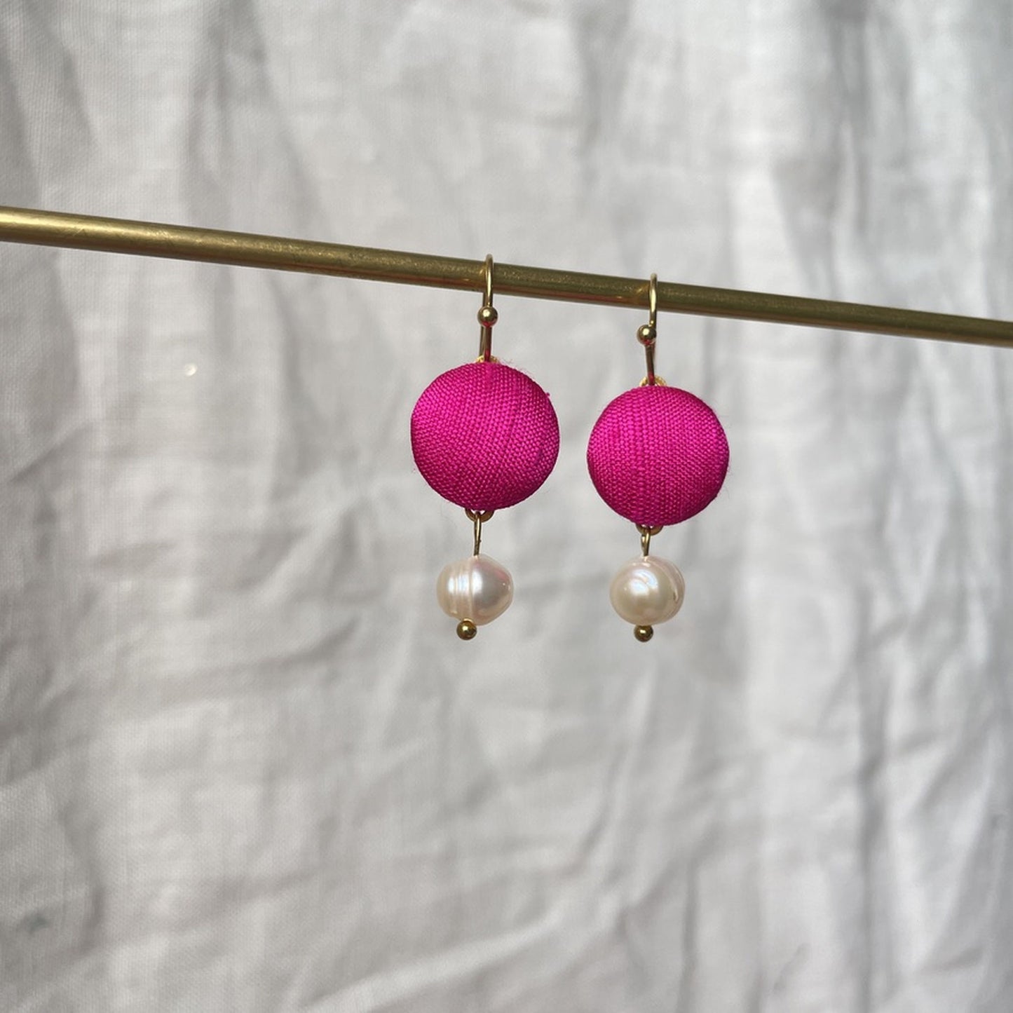 Ohrringe Superel in prallen Pink