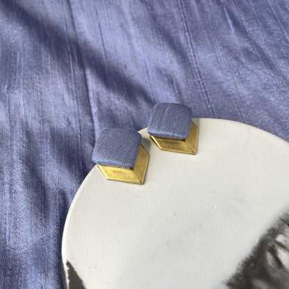 Ohrstecker Open Symbol .  Fliederblau
