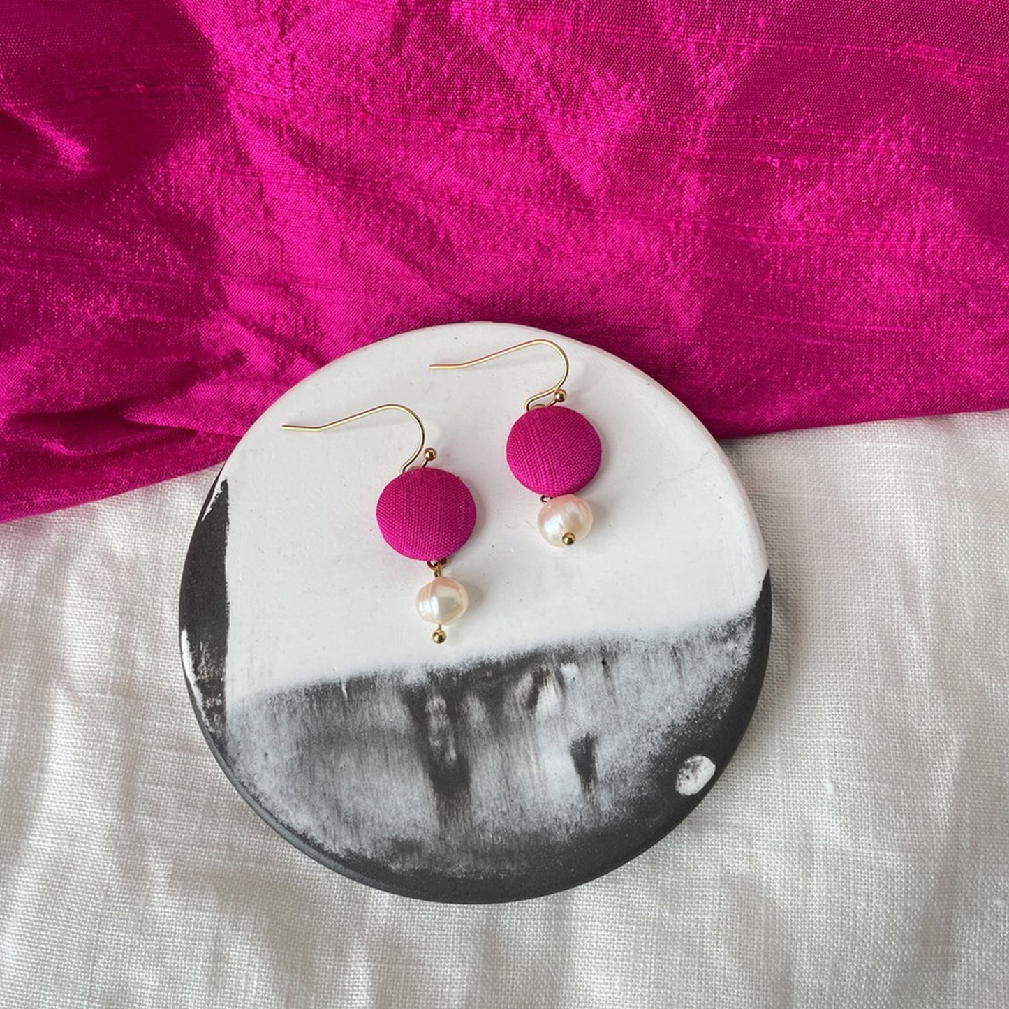 Ohrringe Superel in prallen Pink