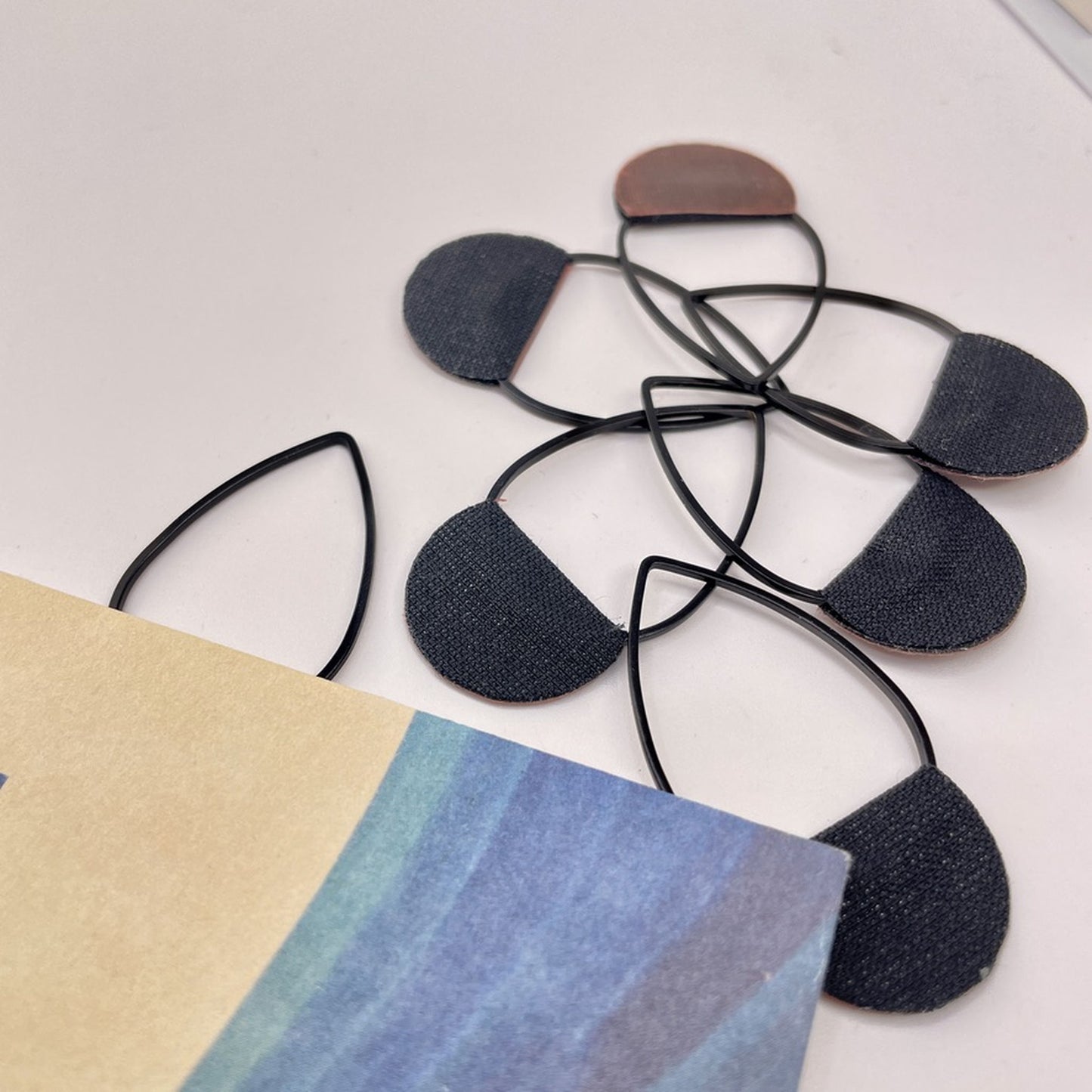 Bildaufhänger zum Postkarten aufhängen Tropfen klein / Wohndeko / Galerie