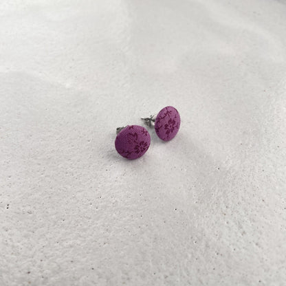 kleine Stoffstecker . lila Blütenranken