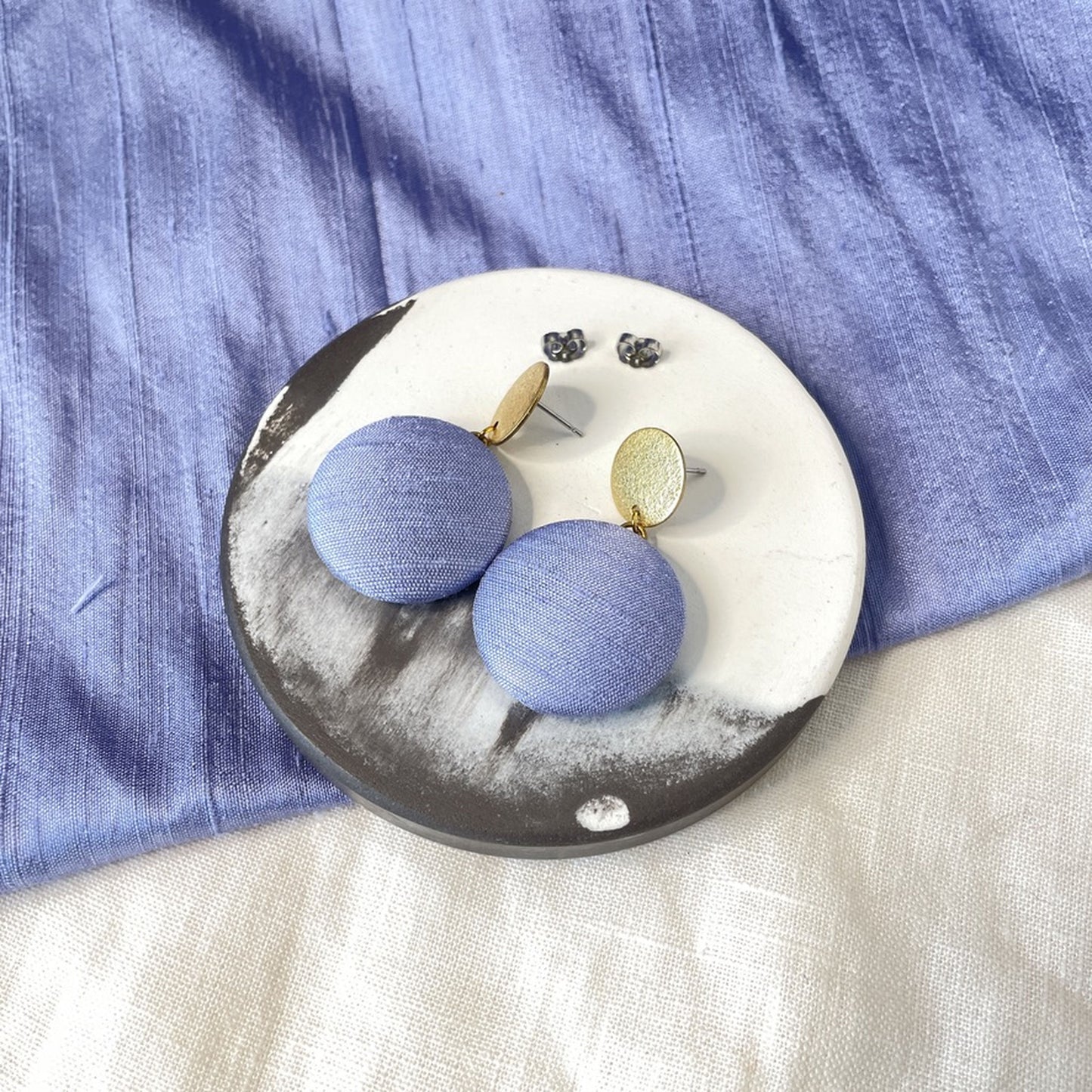 Ohrstecker MegaTransit . Fliederblau