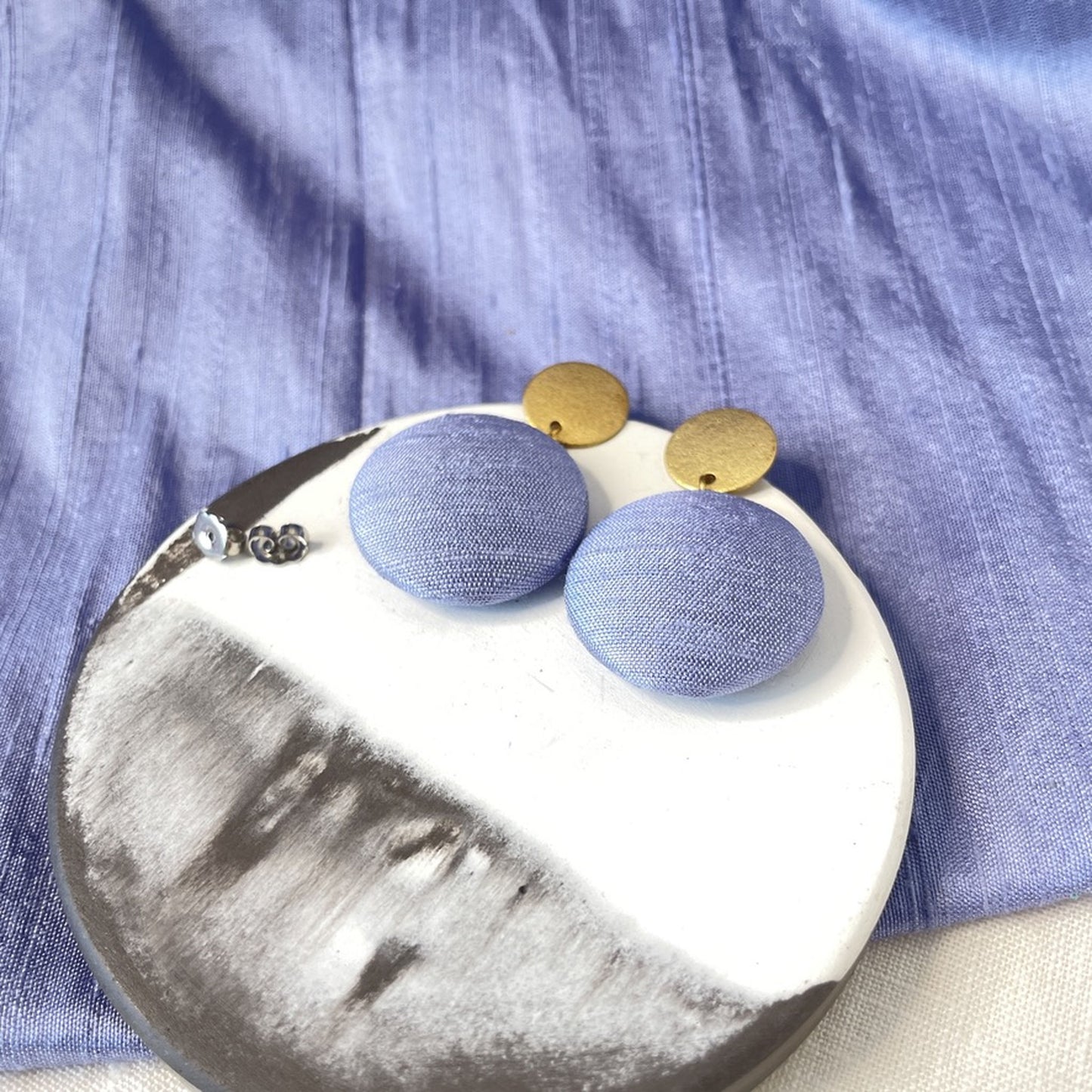 Ohrstecker MegaTransit . Fliederblau