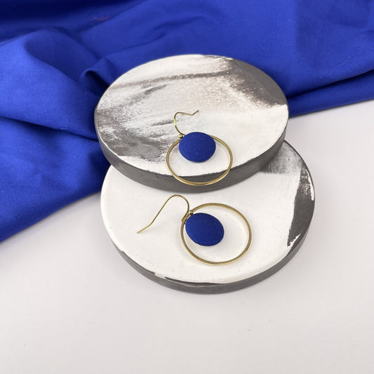Ohrringe Inner Circle klein in Royalblau