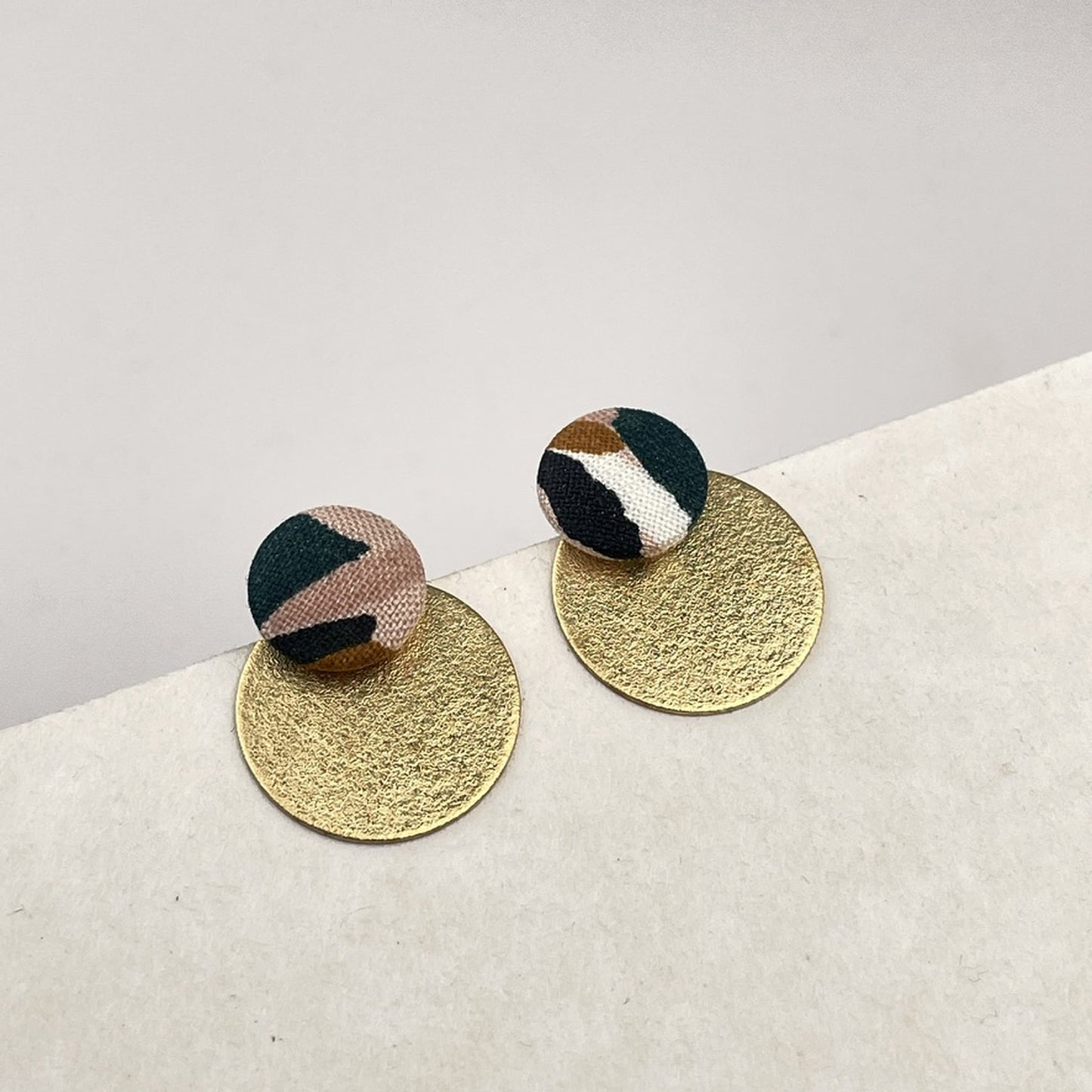 Ohrstecker Rundling .Natural Klecks