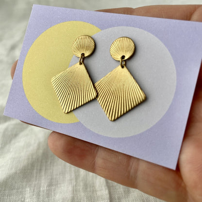 ✨Kuar – Ohrstecker mit Kreis und Quadrat in Muschelmuster