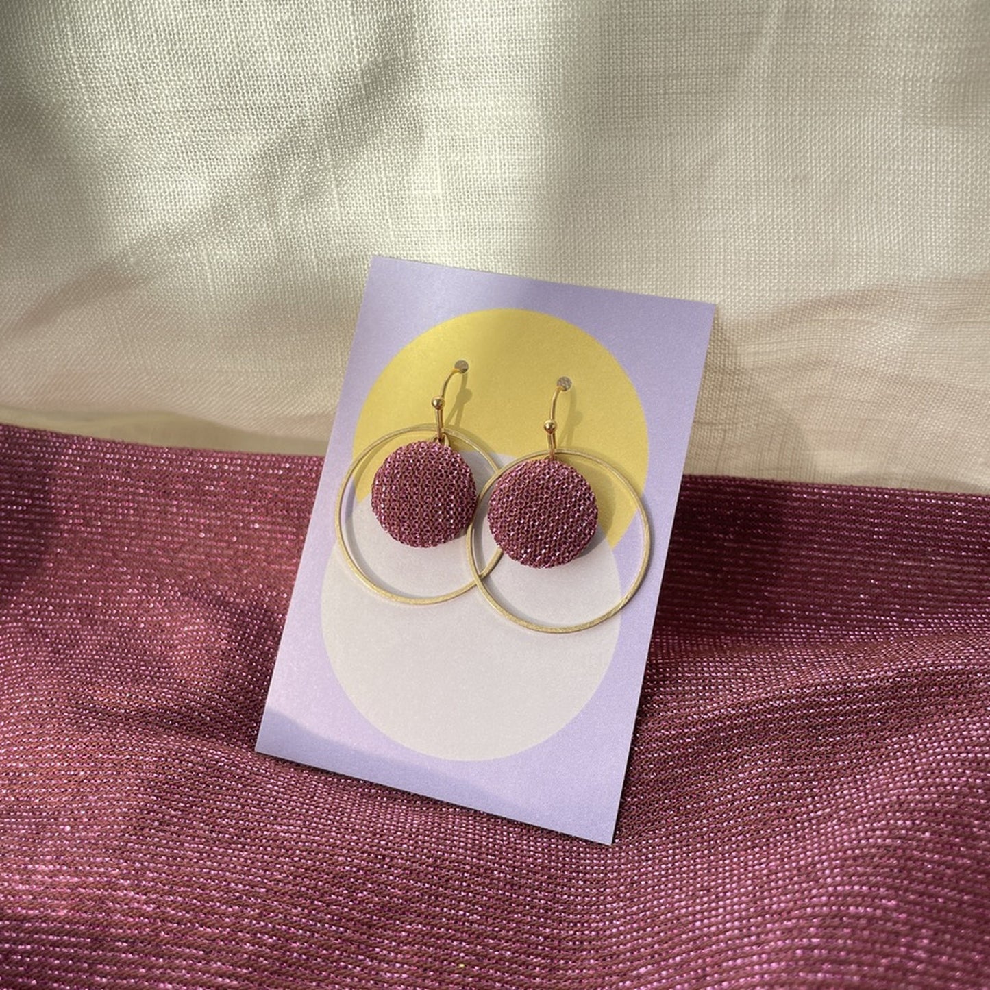 Ohrringe Inner Circle klein in Beere