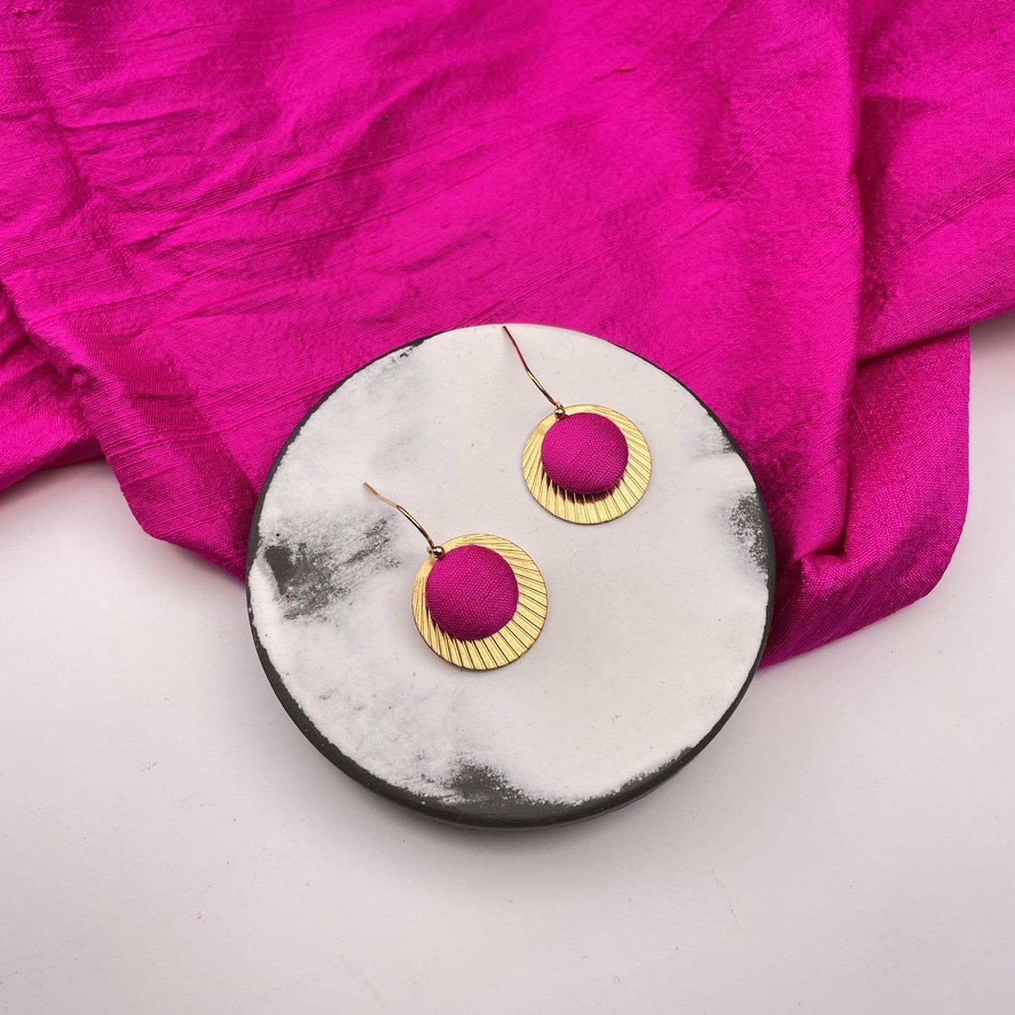 Ohrringe Strahla . Bright Pink