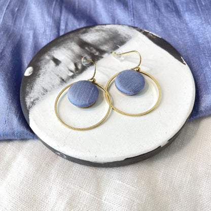 Ohrringe Inner Circle klein in Fliederblau