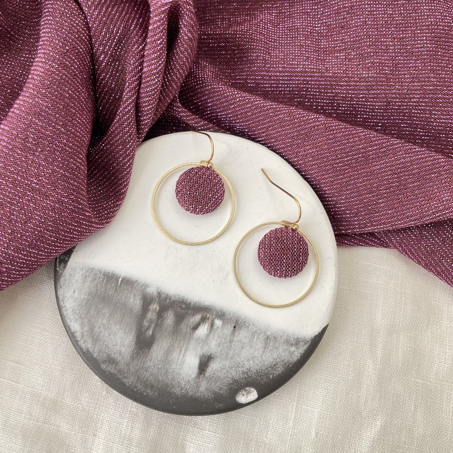 Ohrringe Inner Circle klein in Beere