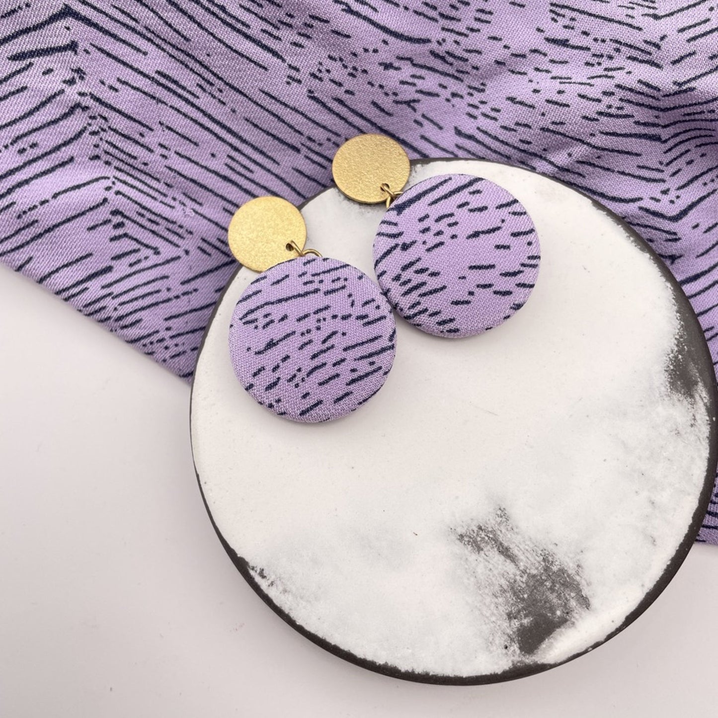 Ohrstecker MegaTransit . Fliederline