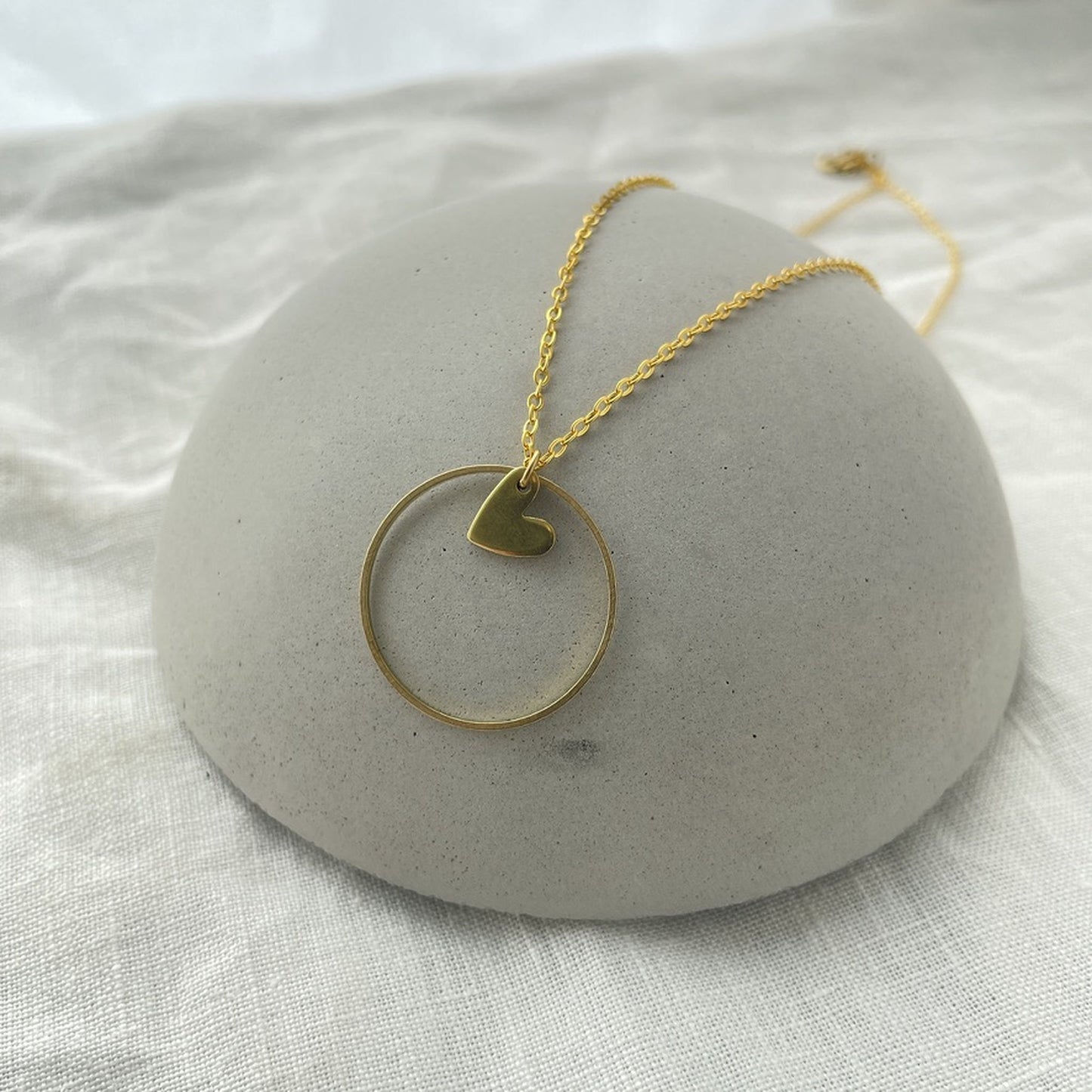 Mila . Kette . Kreis mit Herz