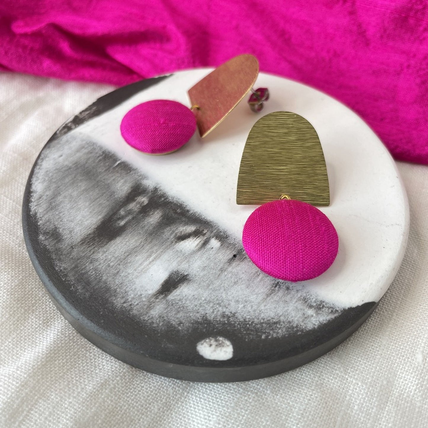 Ohrstecker Monta. Pralles Pink