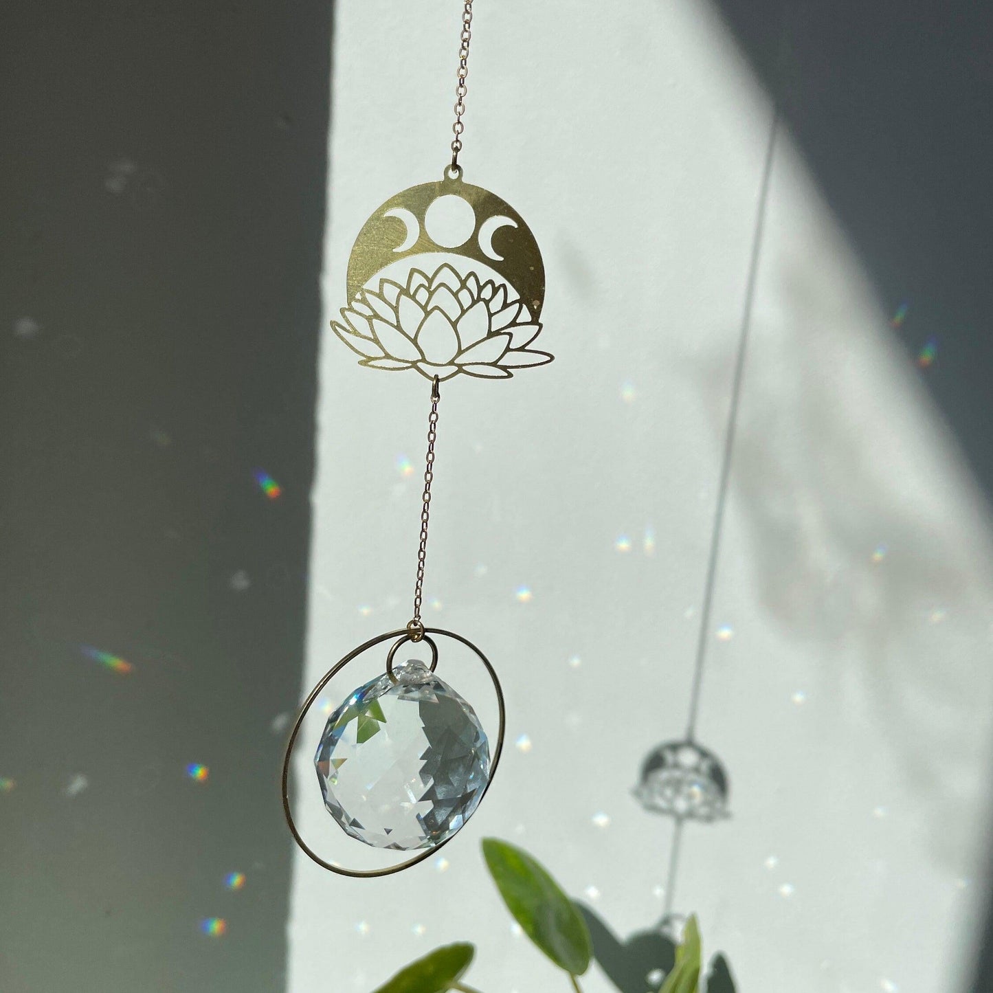 Suncatcher Lotus Mond-Lichtfänger, Regenbogenkristall, Fensterdeko, Geschenk zur Geburt, kleines Dankeschön